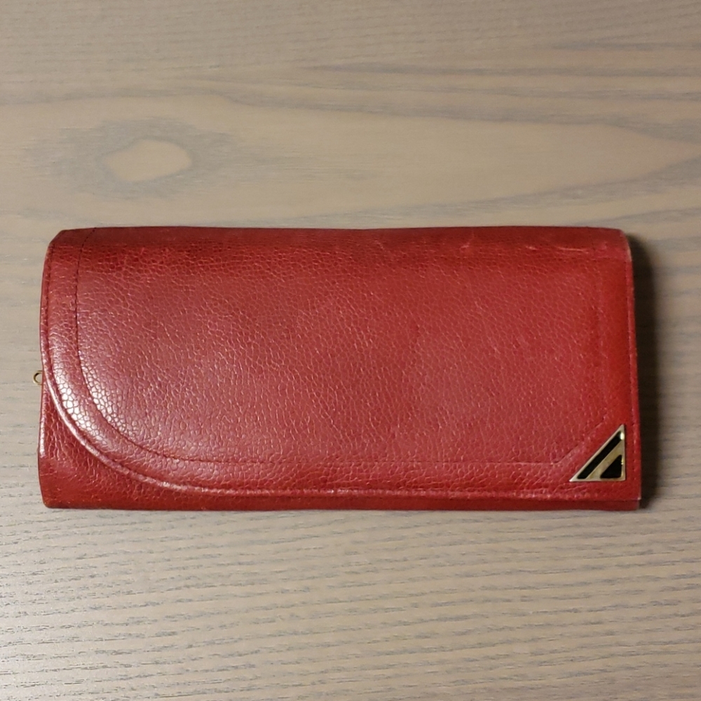 Vintqge red wallet